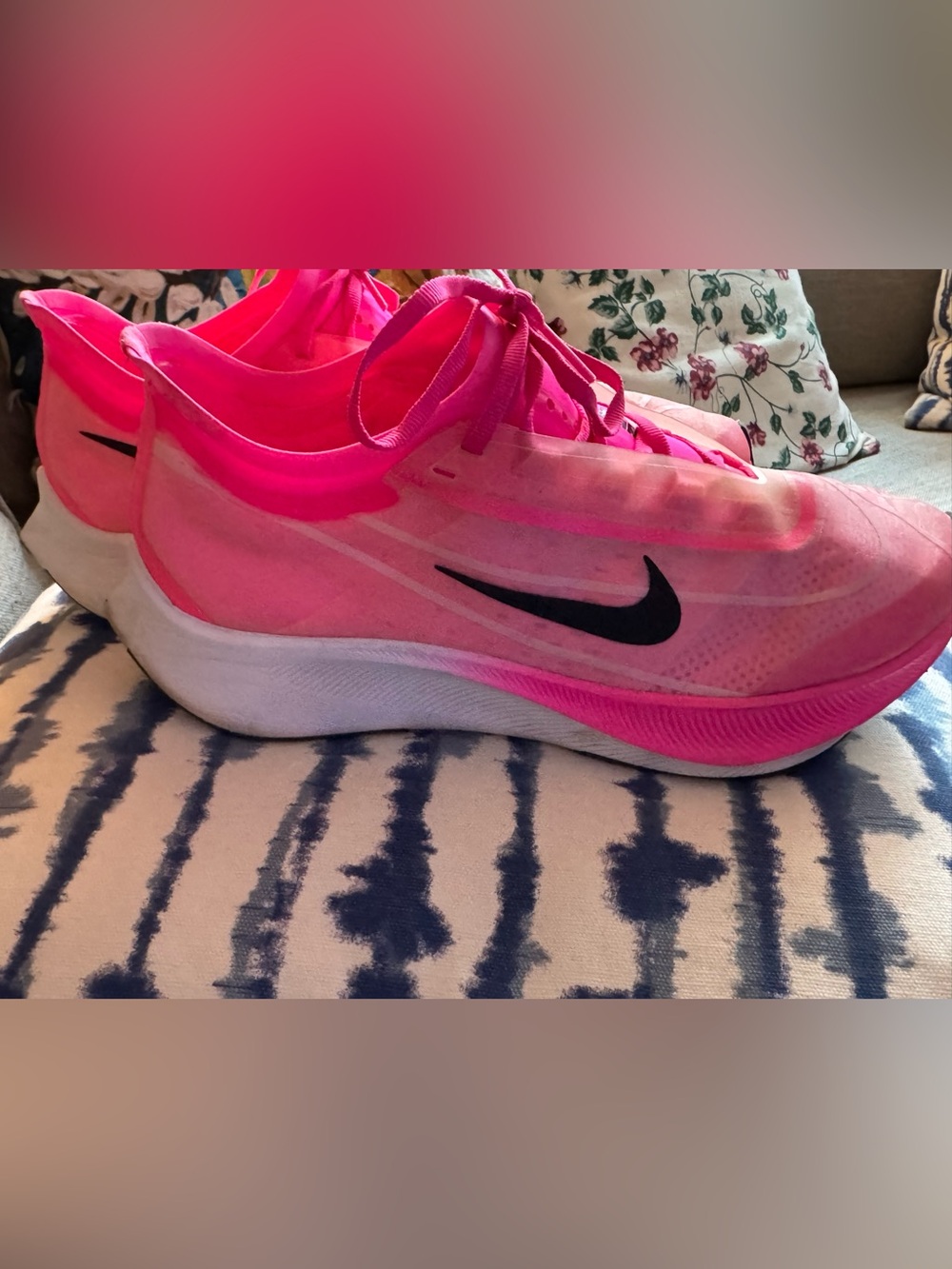 Nike zoom fly 3 Women's Hot Pink and Black Athletic Running Shoes